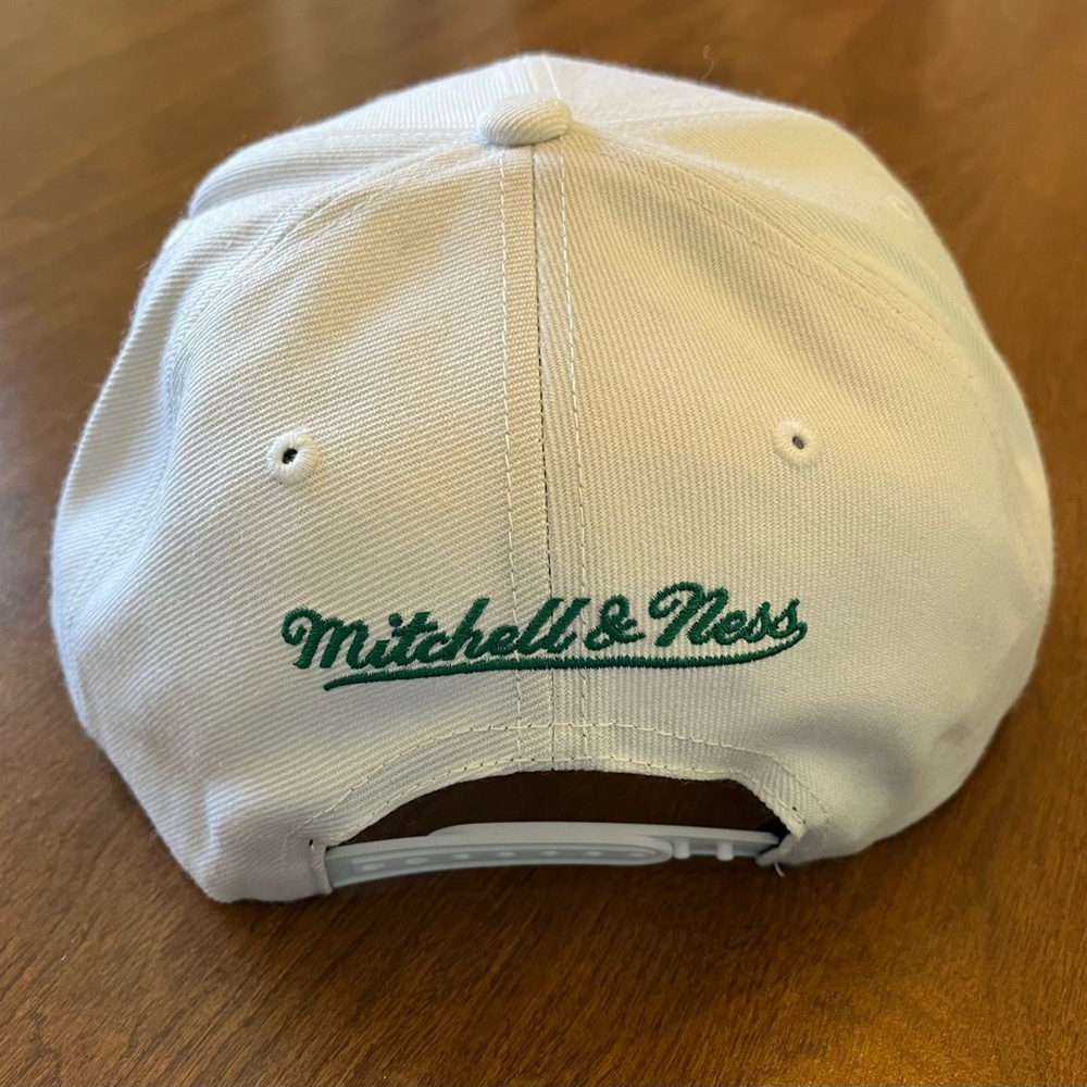 Retro Mitchell & Ness Seattle Sounders snapback cap - Picture 2 of 3